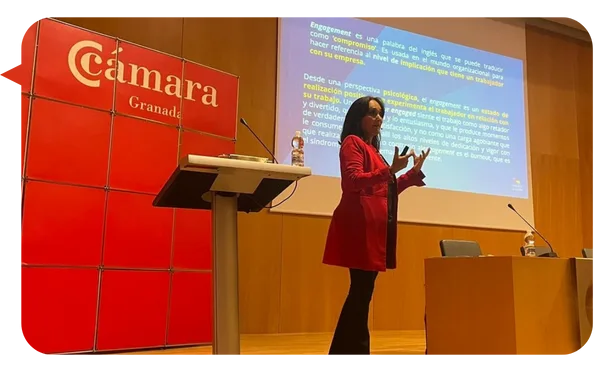 Ana Aymerich, foto principal de conferencista sobre Neurociencia Aplicada