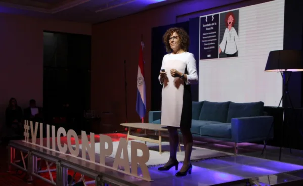 Mar Castro, conferencista para eventos corporativos sobre Comunicación Persuasiva