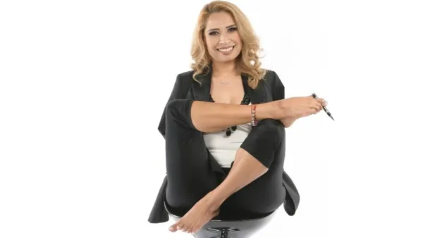 Adriana Macias — Conferencista de Diversidad, Equidad e Inclusión