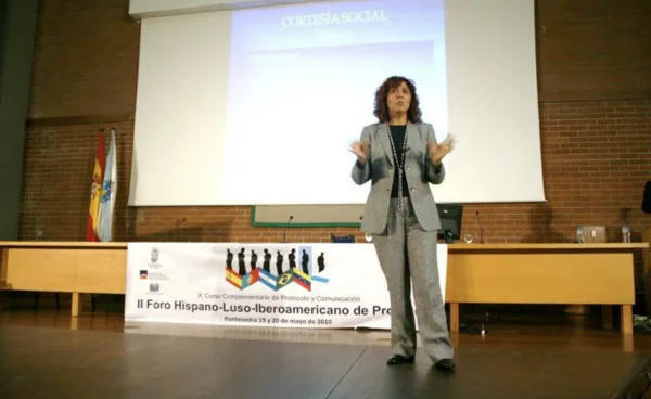 Mar Castro, conferencista para eventos corporativos sobre Comunicación Persuasiva