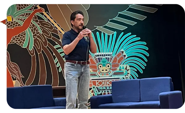 Ness Carballo, conferencista para eventos corporativos sobre Liderazgo Transformacional
