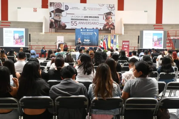 Julián Aguilar Estrada, conferencista para eventos corporativos sobre Liderazgo Consciente