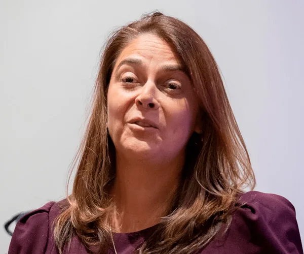 Paula Umaña — Conferencista de Resiliencia