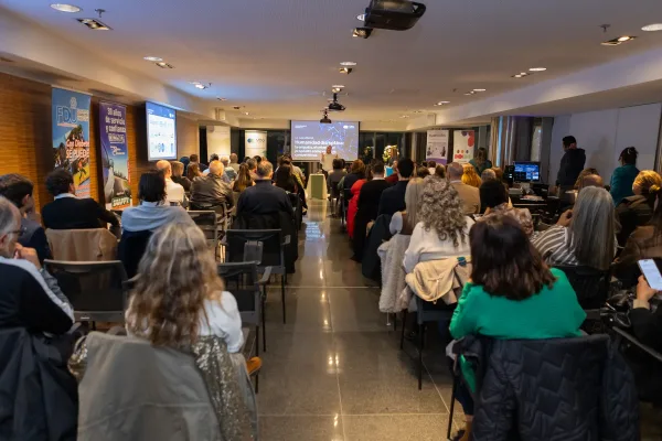 Asistentes en jornada corporativa liderada por Marcelo Machuca.